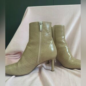 Aquatalia Beige Croc-Embossed Heeled Boots